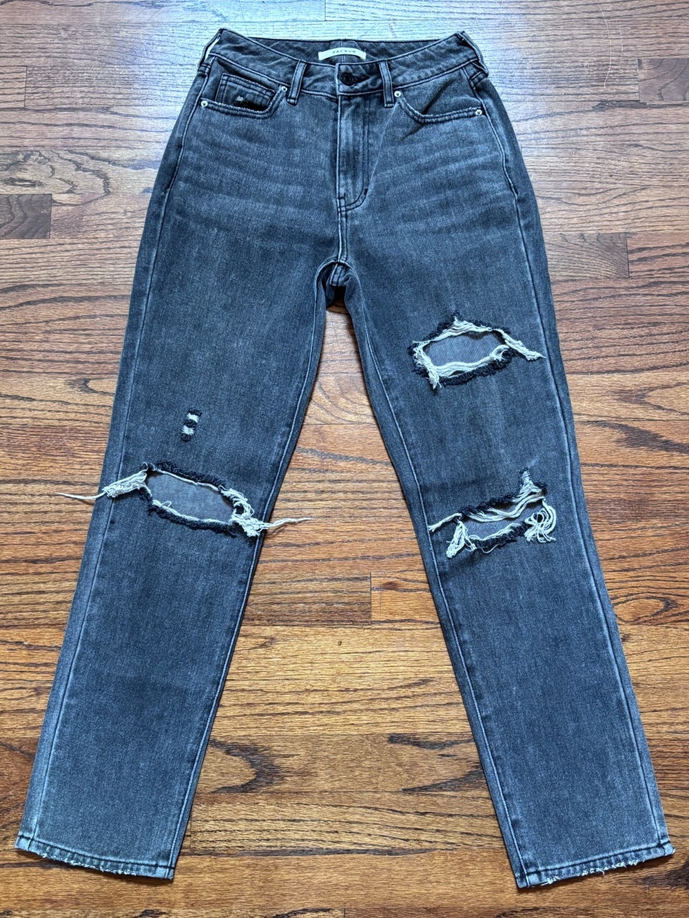 PacSun Like New! High-Rise Distressed Women's Jeans - Black